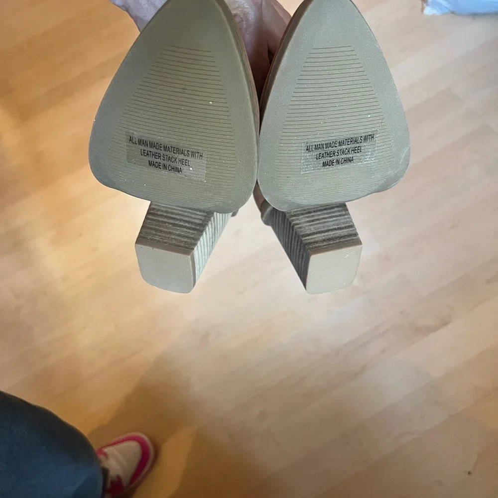 Dolce Vita Tan Ankle Booties - Picture 3 of 7